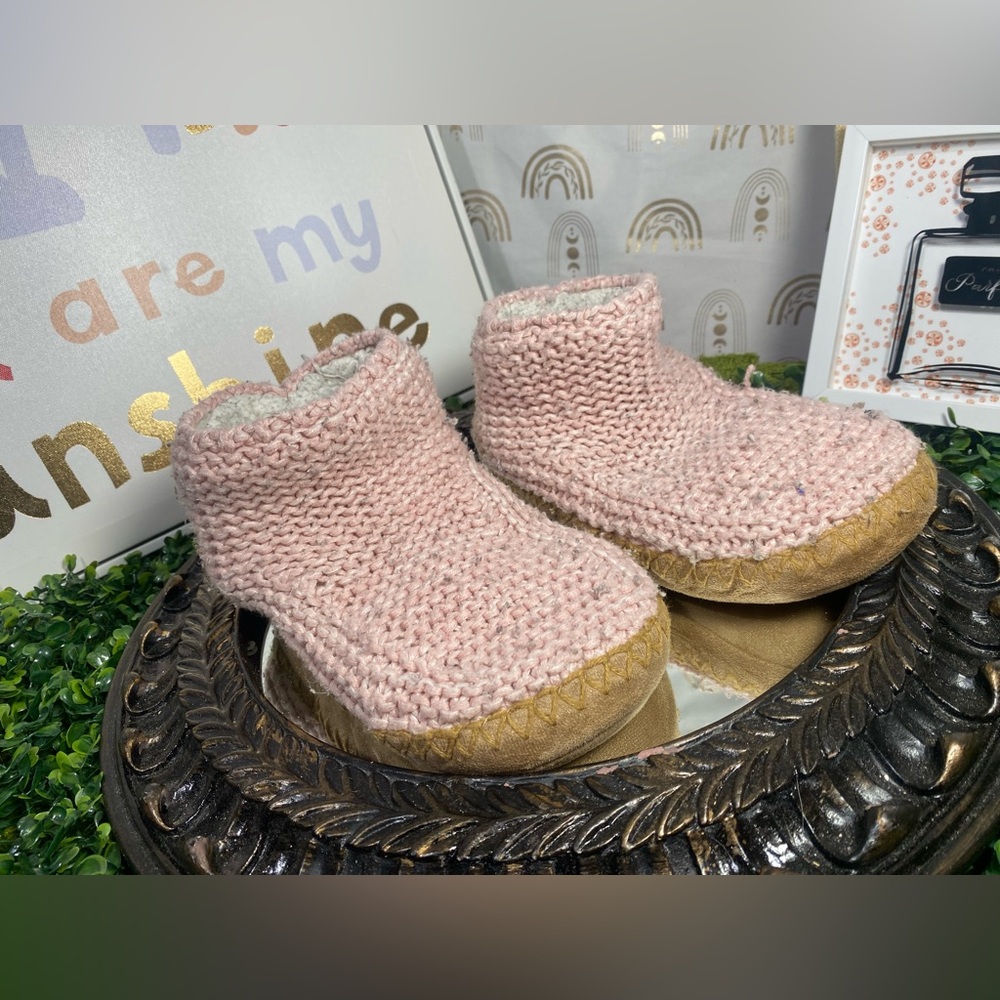 Women's Pink Knit Slippers